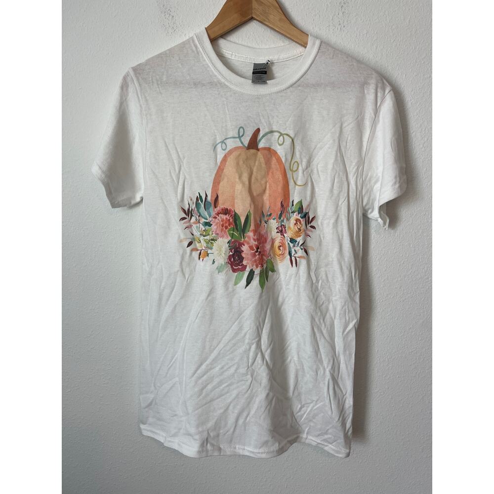 BOUTIQUE Pumpkin Floral Graphic Fall T-Shirt - Picture 2 of 4